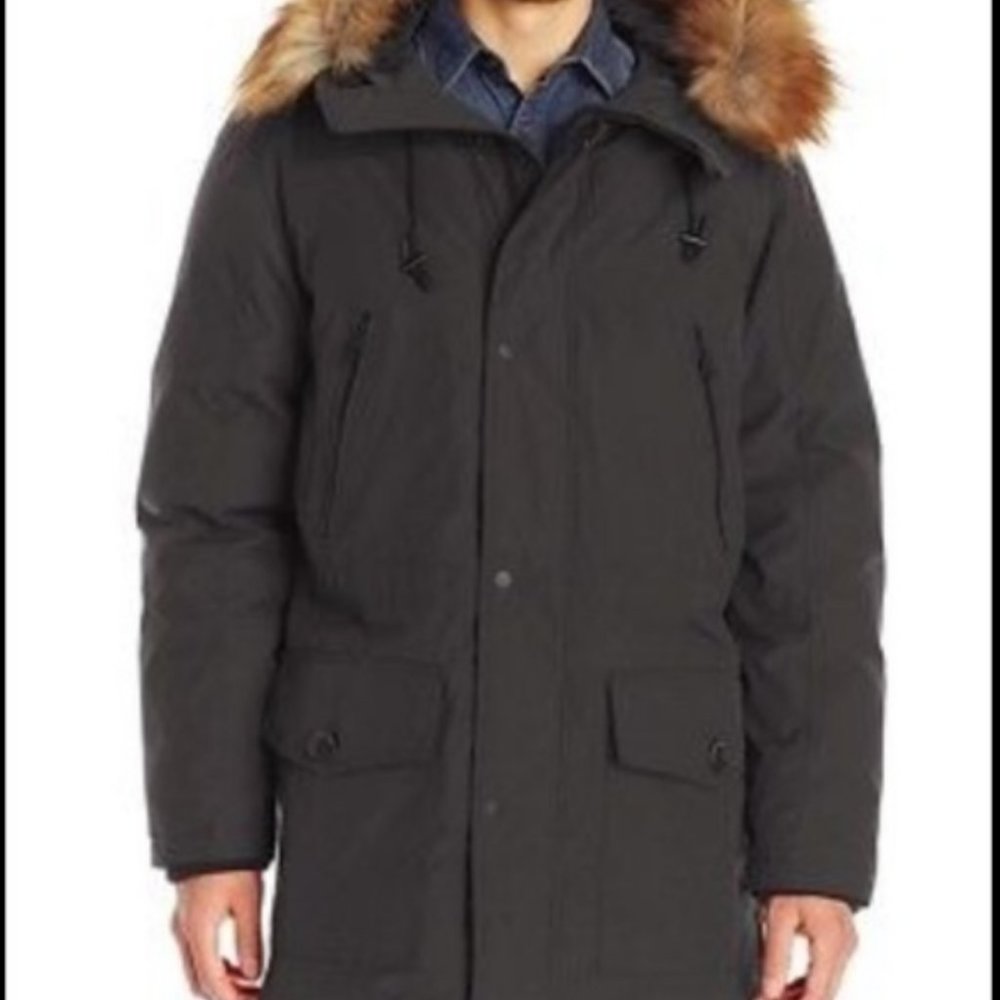 Guess winter parka, puffer size m.